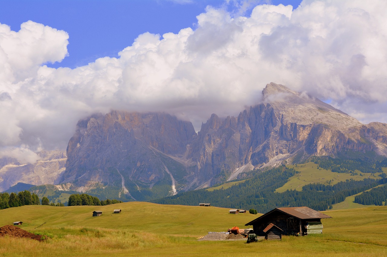 alm house dolomites free photo