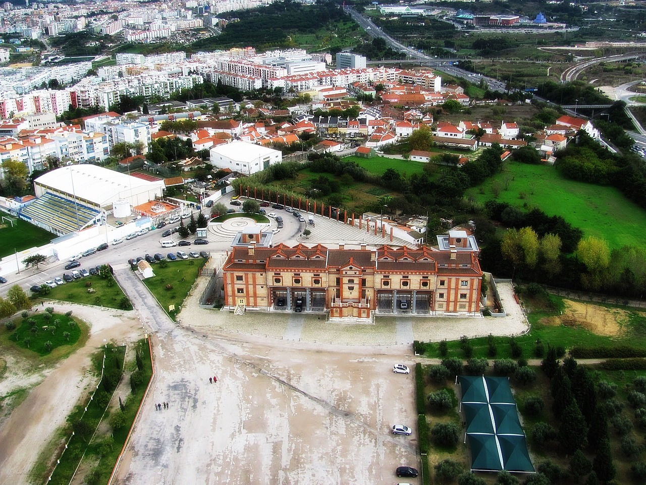 almada building old free photo