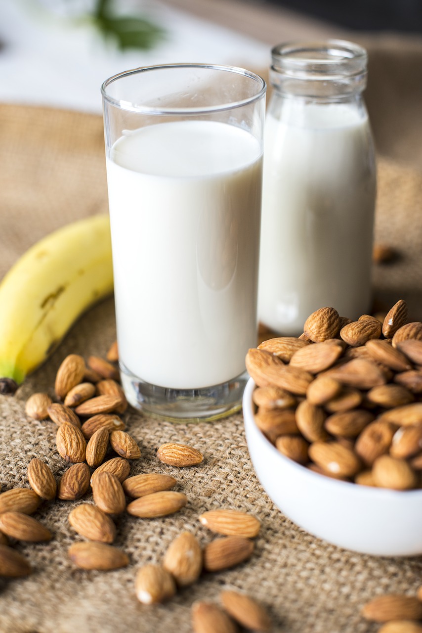 almond  almond milk  banana free photo