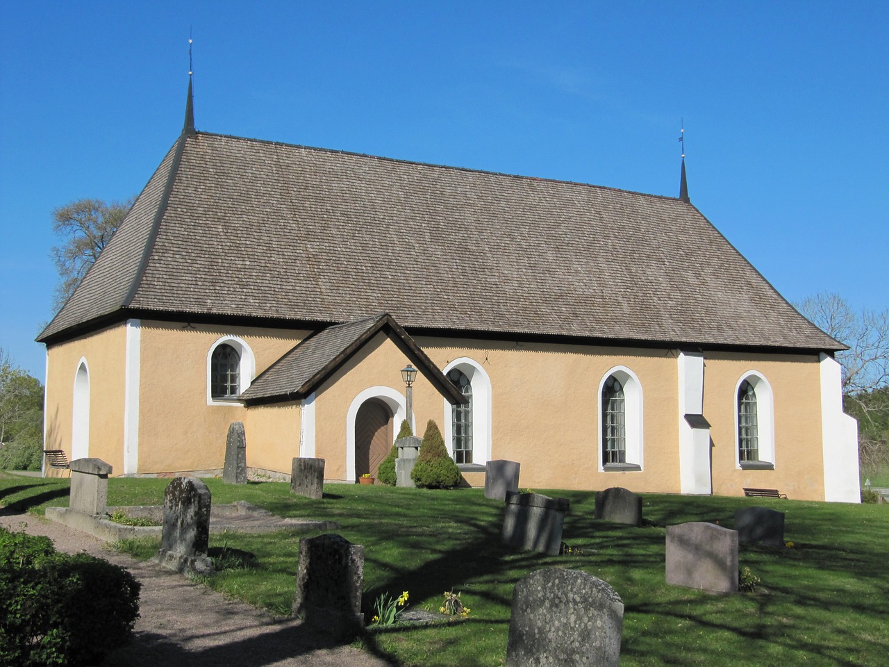 almunge church sweden free photo