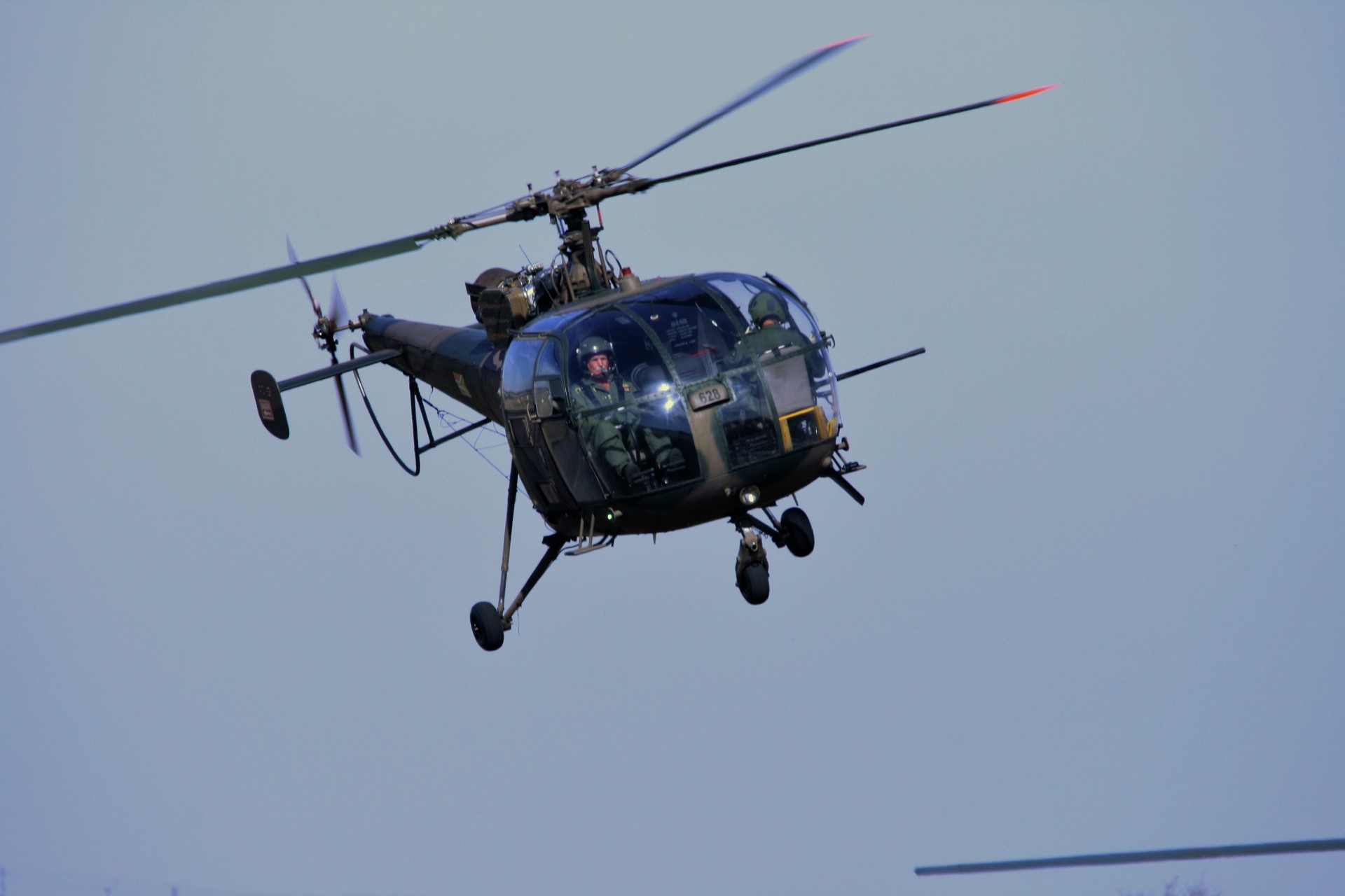 helicopter alouette iii flying free photo