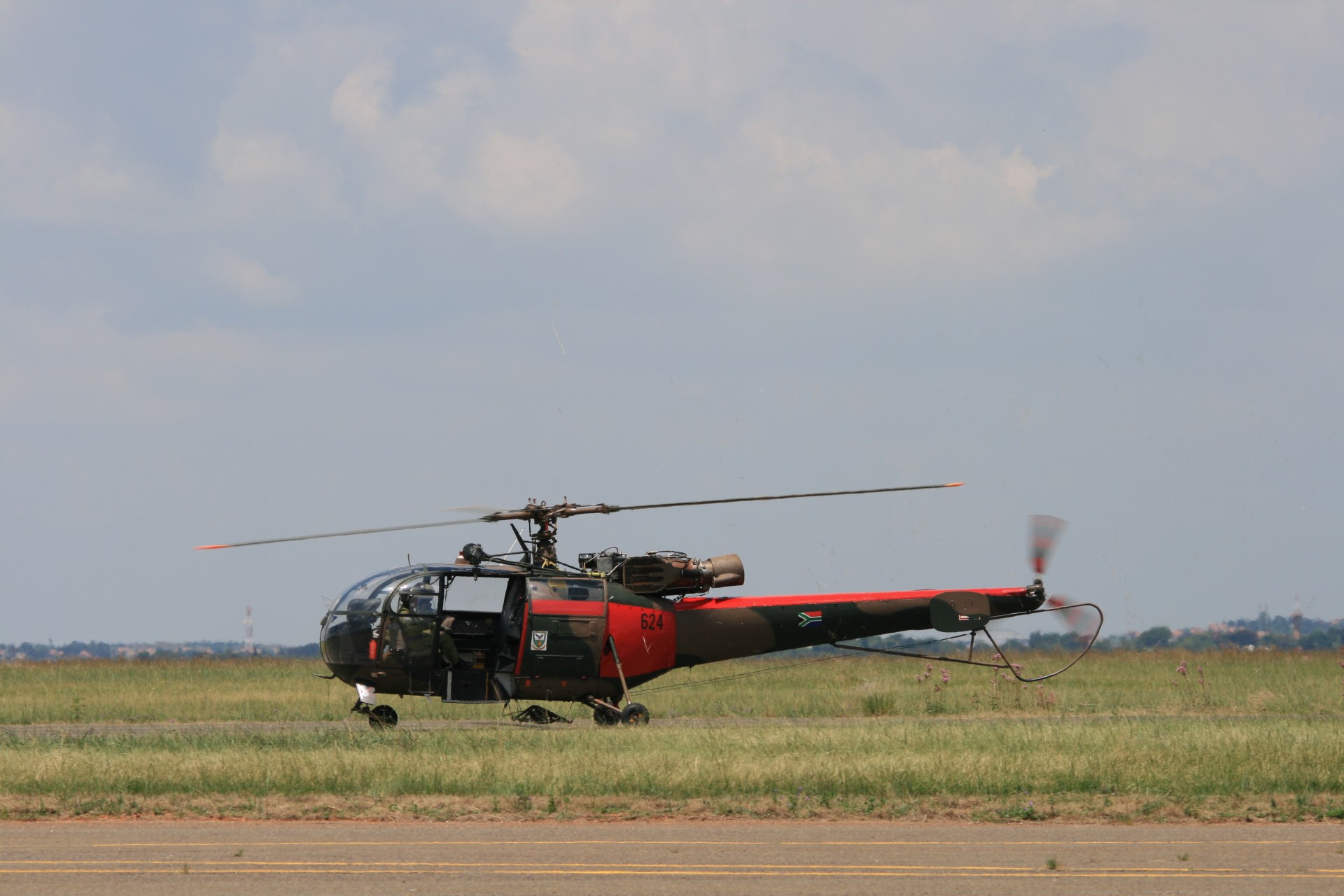 alouette iii helicopter sitting free photo