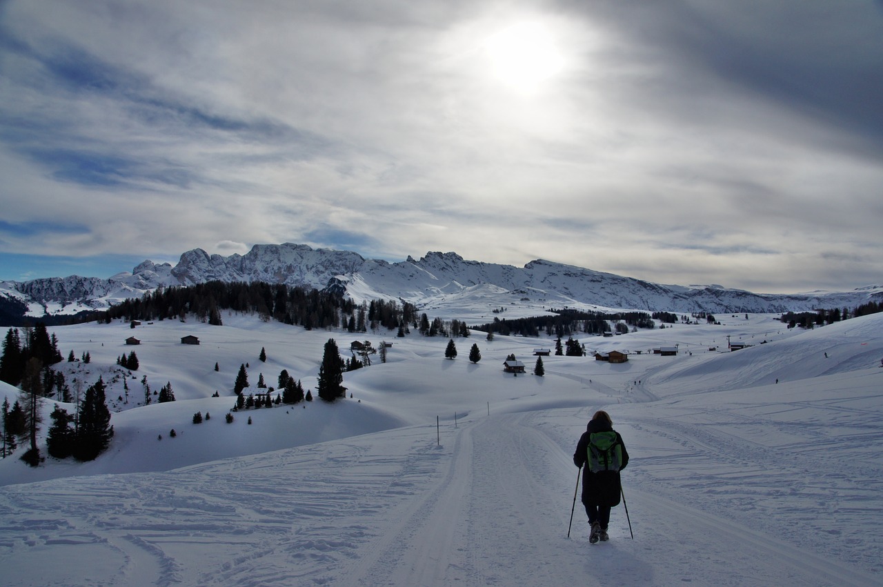 alp siusi seiseralm snow free photo