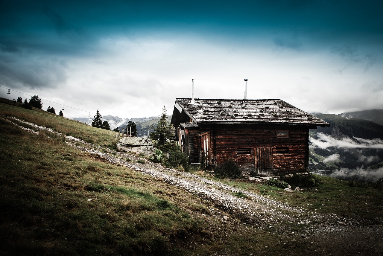 alpine hut alpine hut free photo