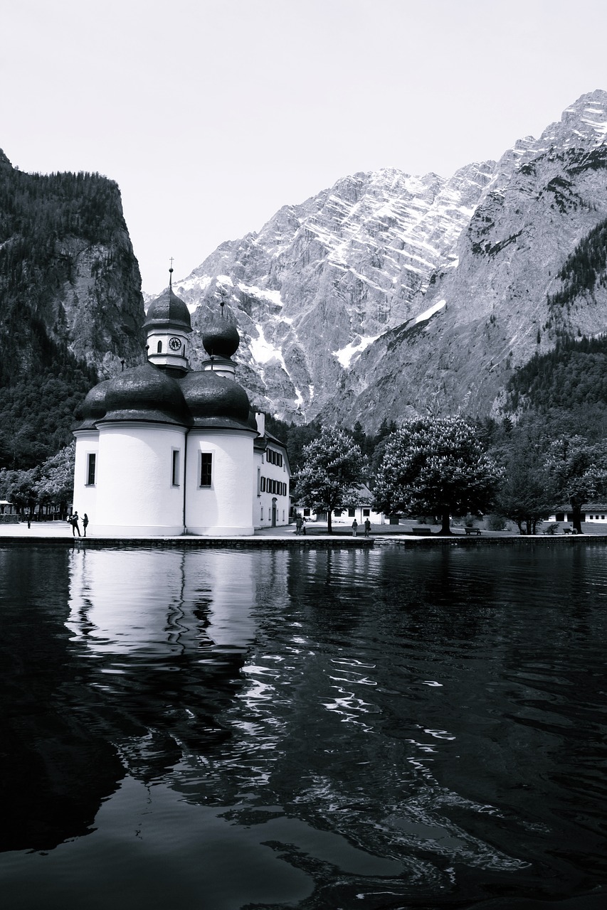 alpine hiking  trekking  königssee free photo