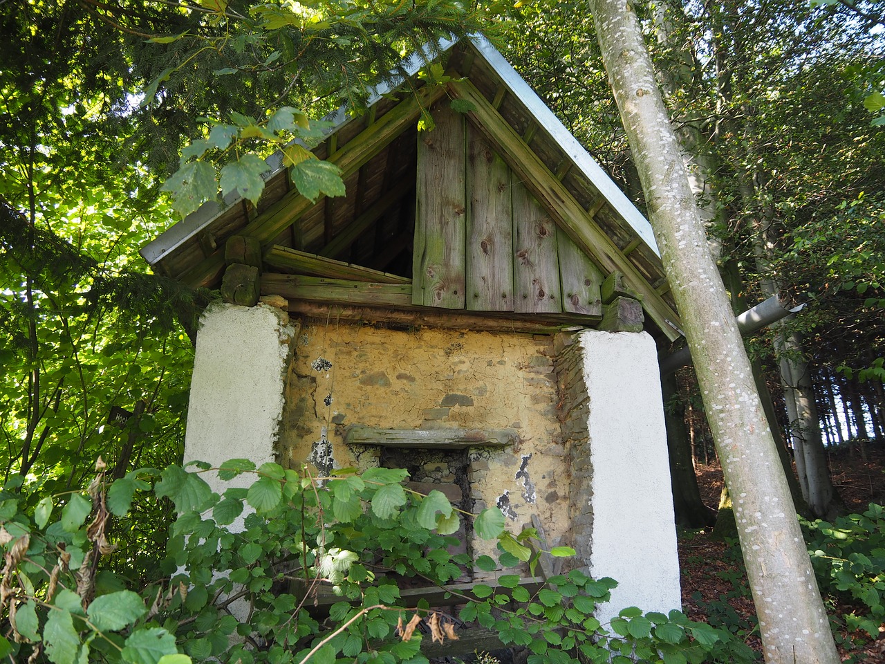 alpine hut lapsed old free photo