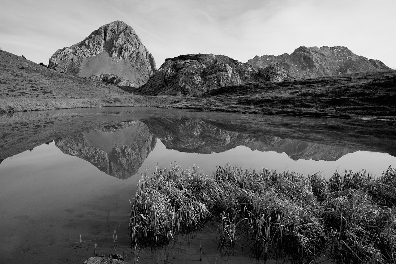 alpine lakes reflections mountains free photo