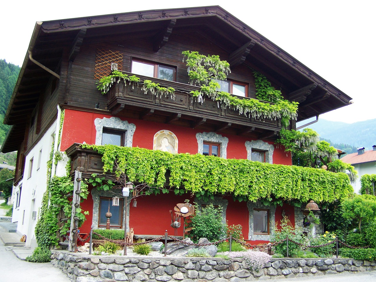 alpine old house doelsach austria free photo