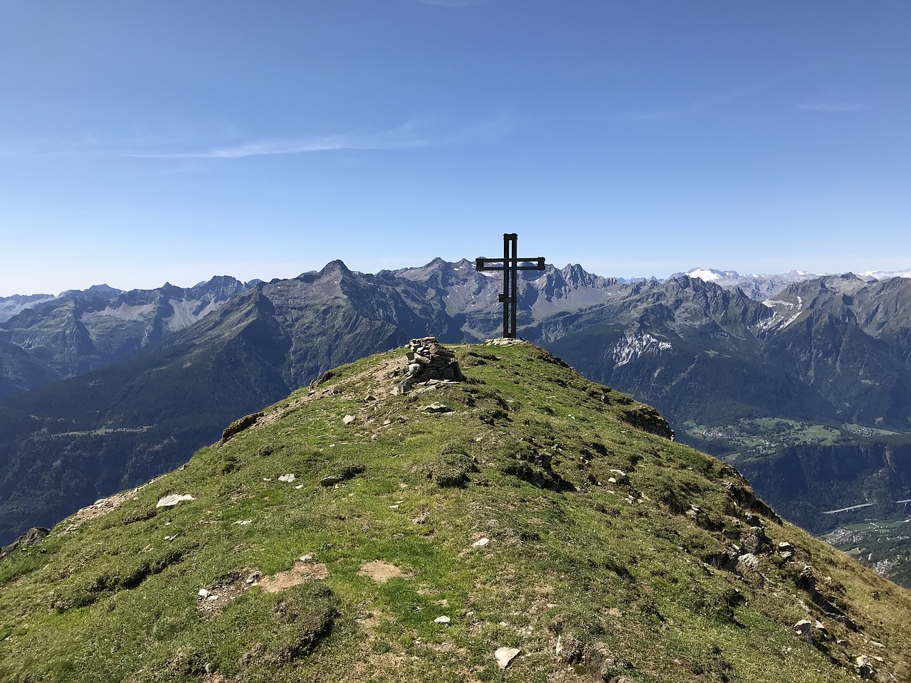 alpine route  alps  alpine free photo