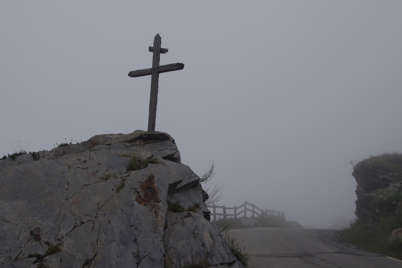 alps mist cross free photo