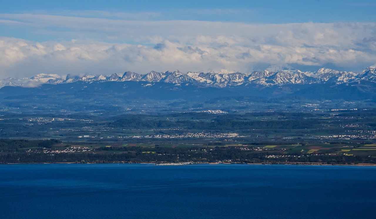 alps  lake  middle country free photo