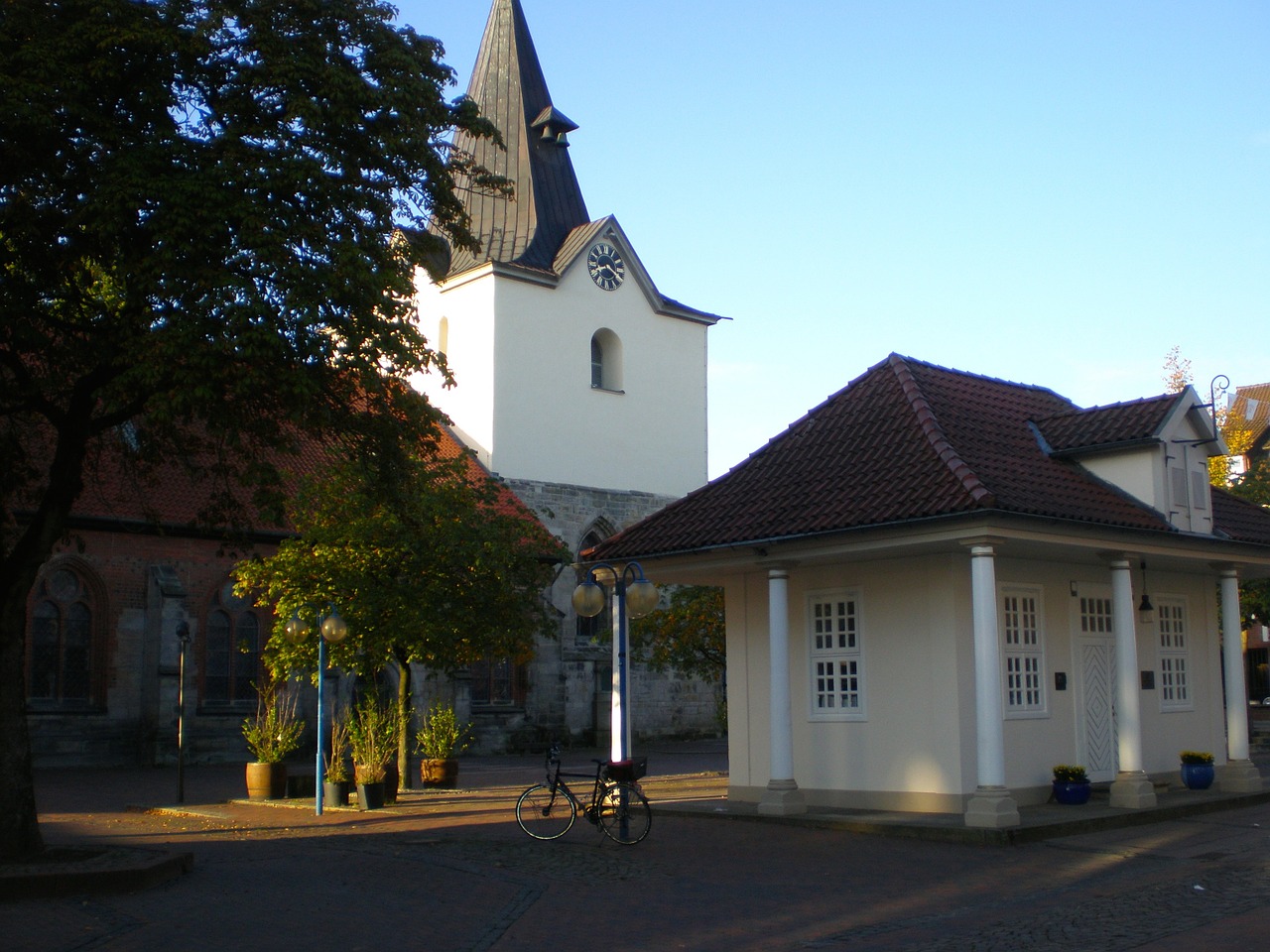 alte wache neustadt am rübenberge city church free photo