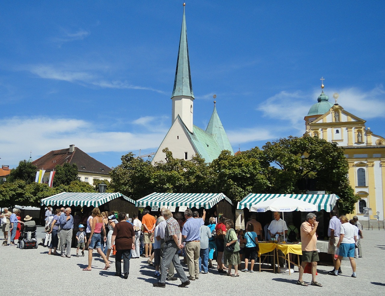 altötting kapellplatz monastery market free photo
