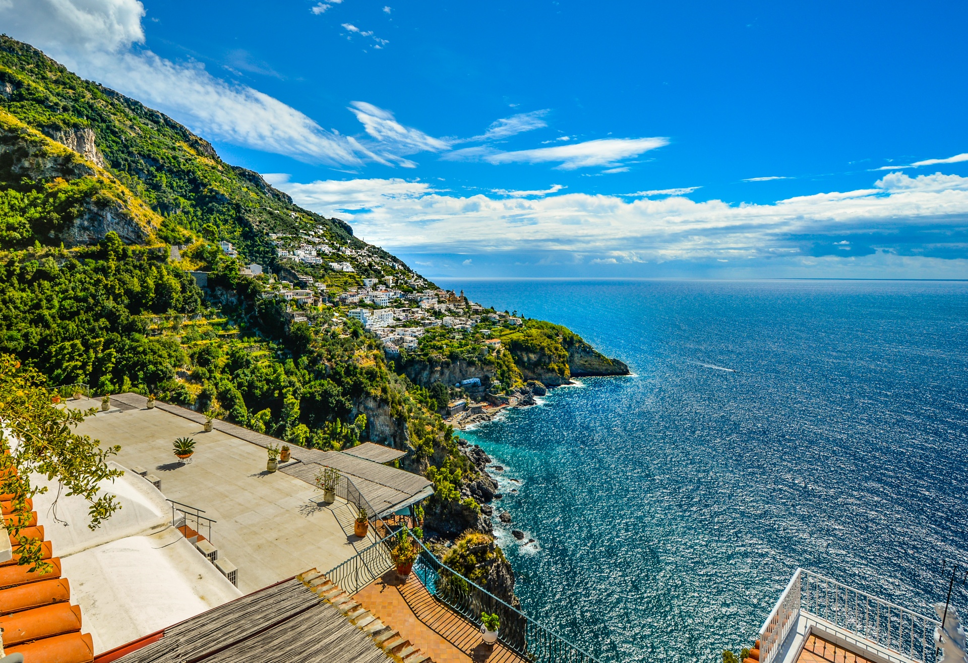 amalfi coast shoreline free photo