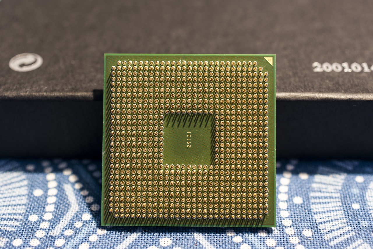 amd sempron 2500  processor  microchip free photo