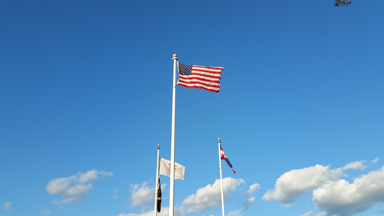 american flag blue sky flag free photo