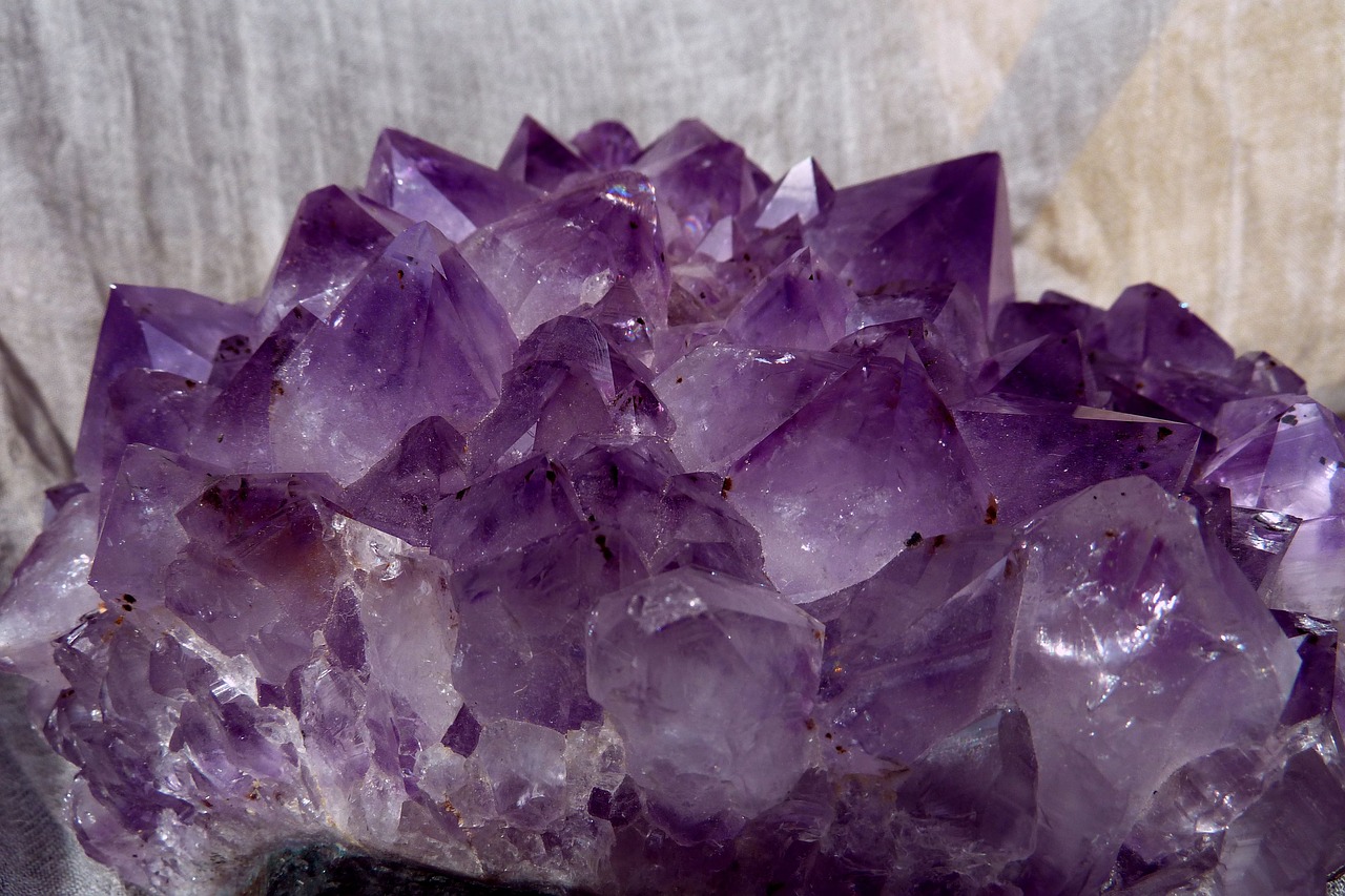 amethyst violet gem top free photo