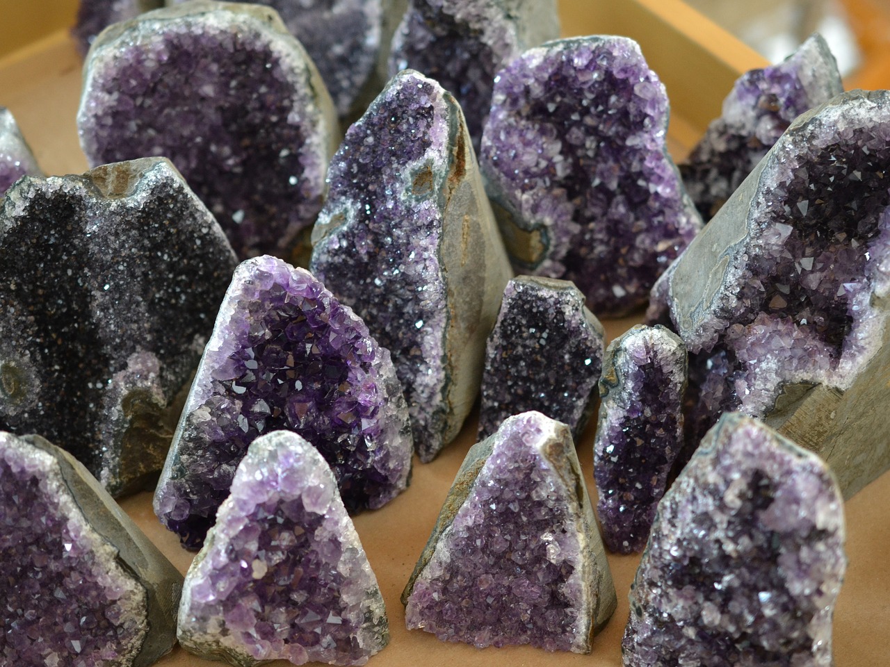 amethyst precious stone purple free photo