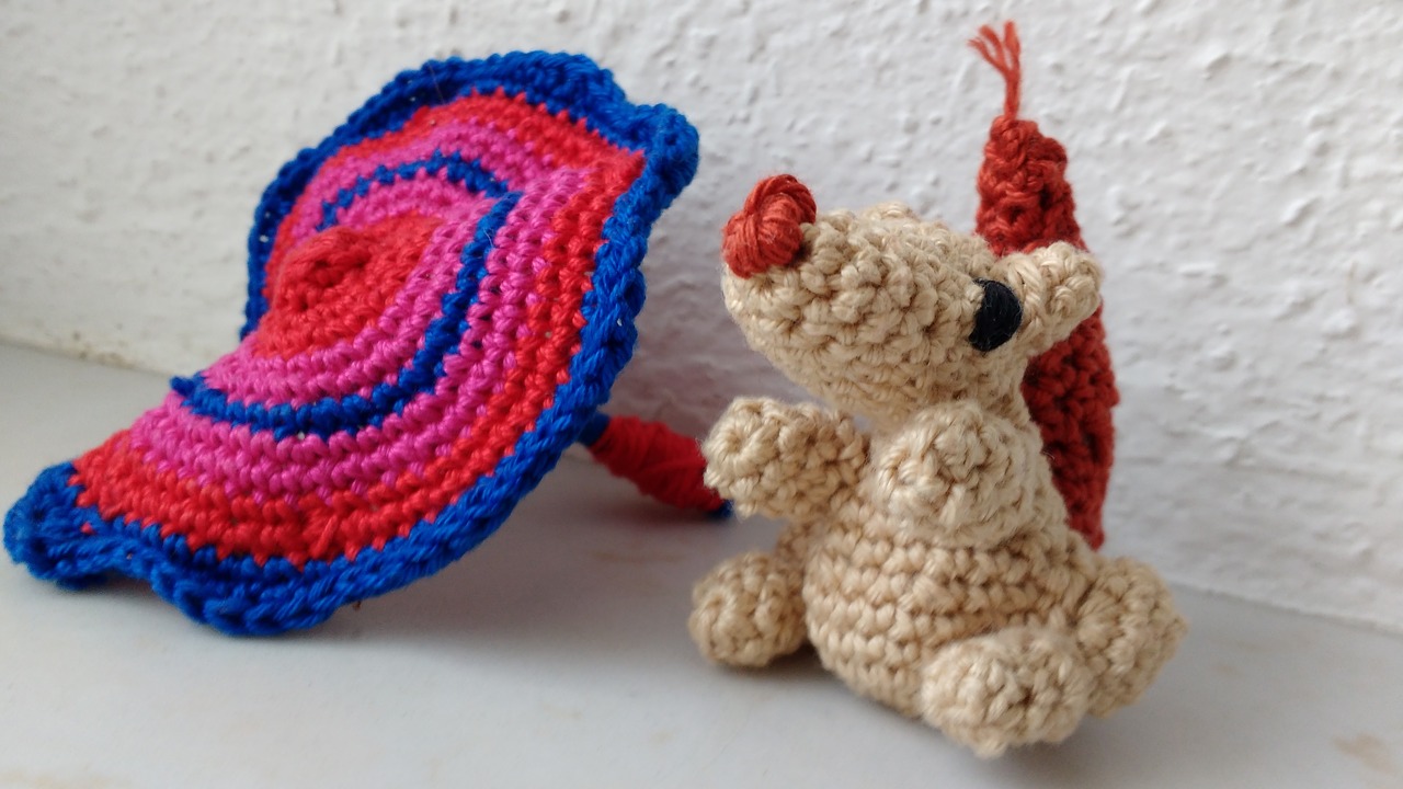 amigurumi crochet squirrel free photo