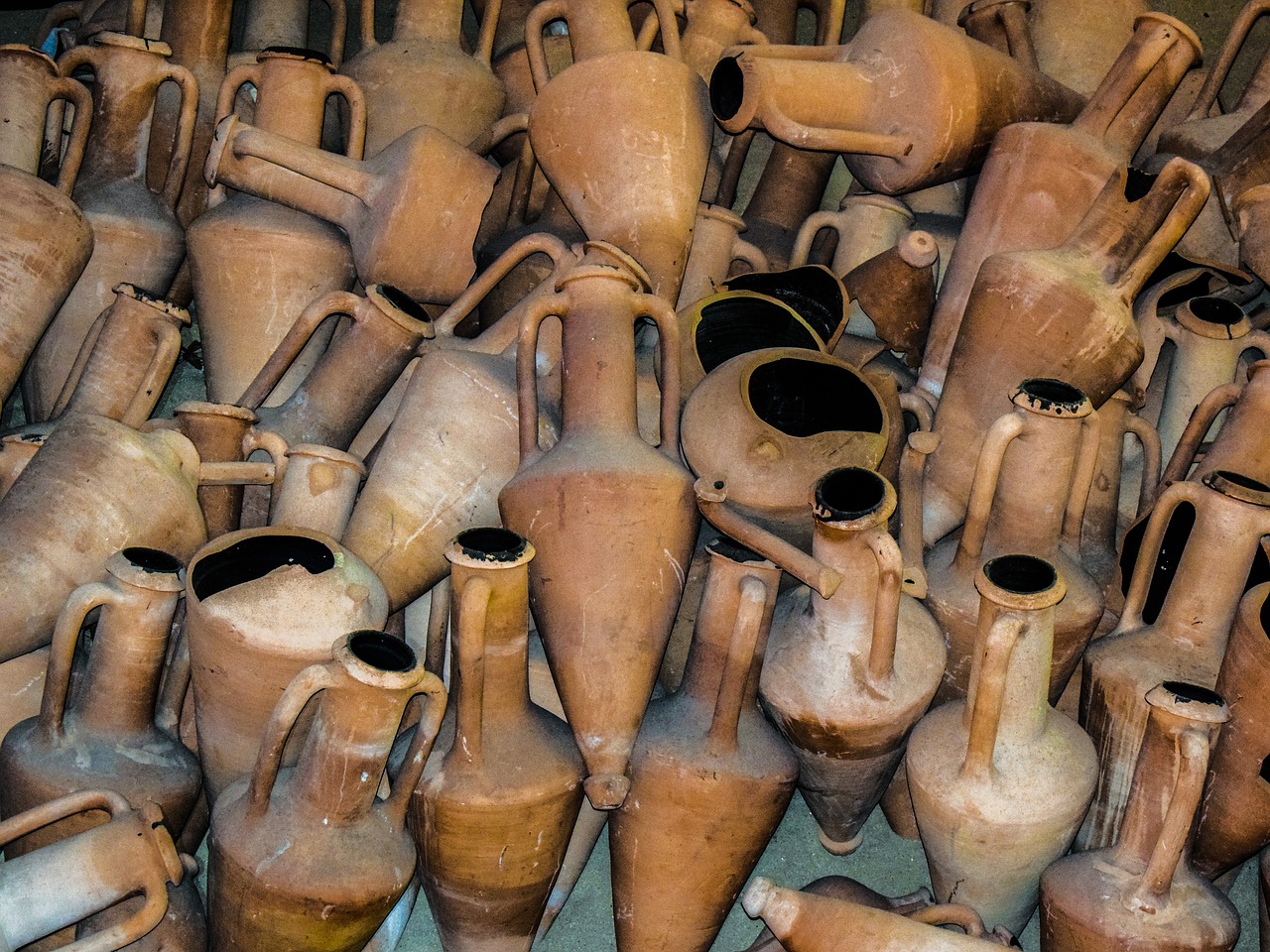 amphorae clay ancient shipwreck free photo
