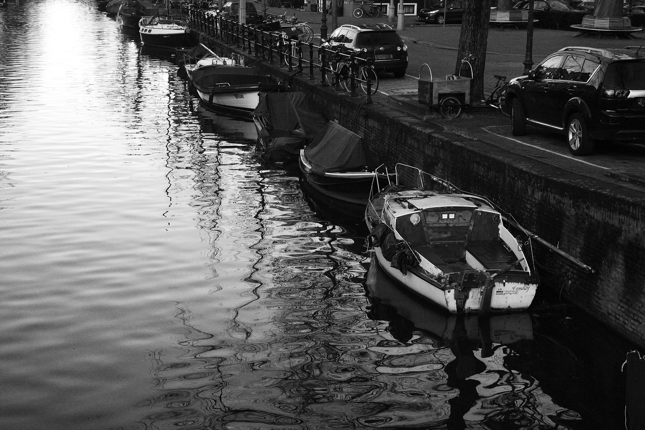 amsterdam boat canal free photo