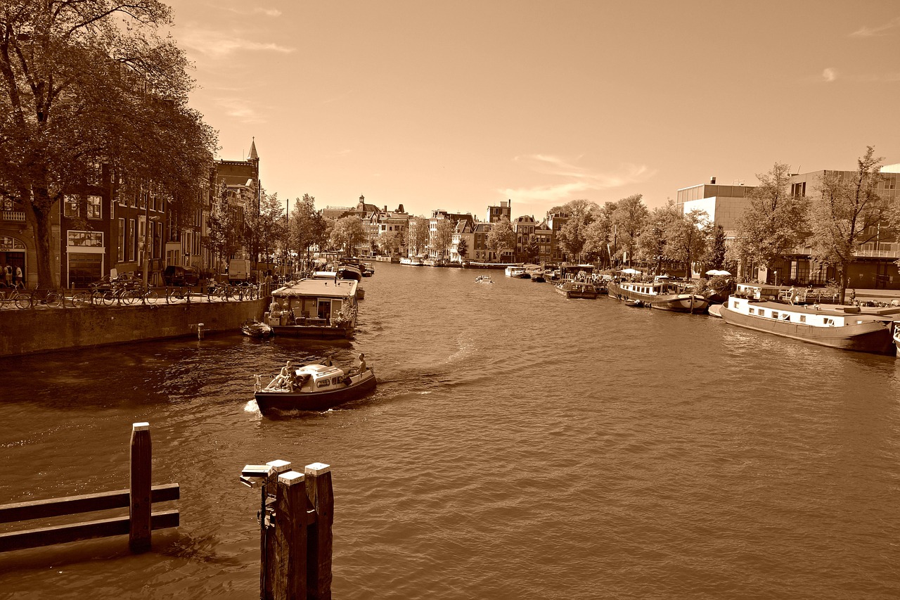 amsterdam amstel river city center free photo