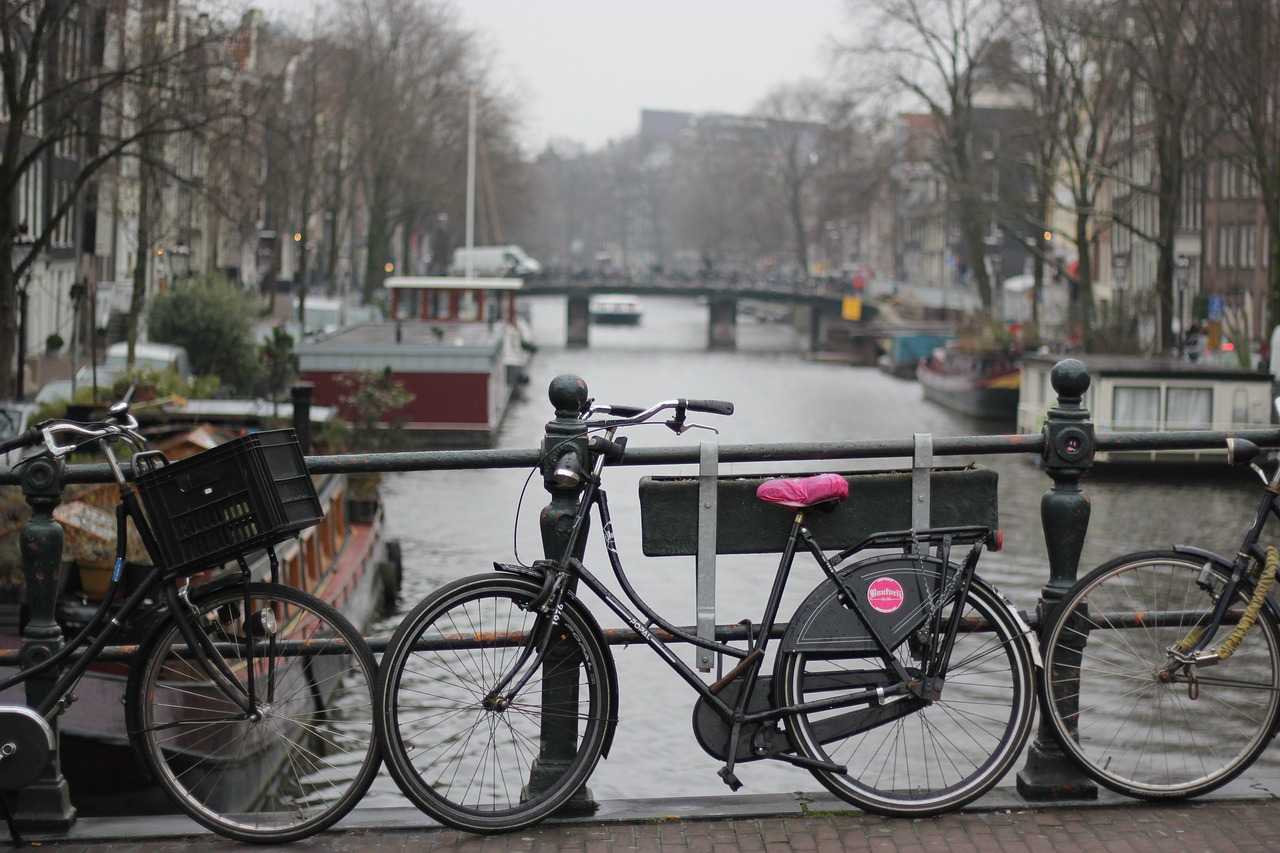 amsterdam bicycle winter free photo