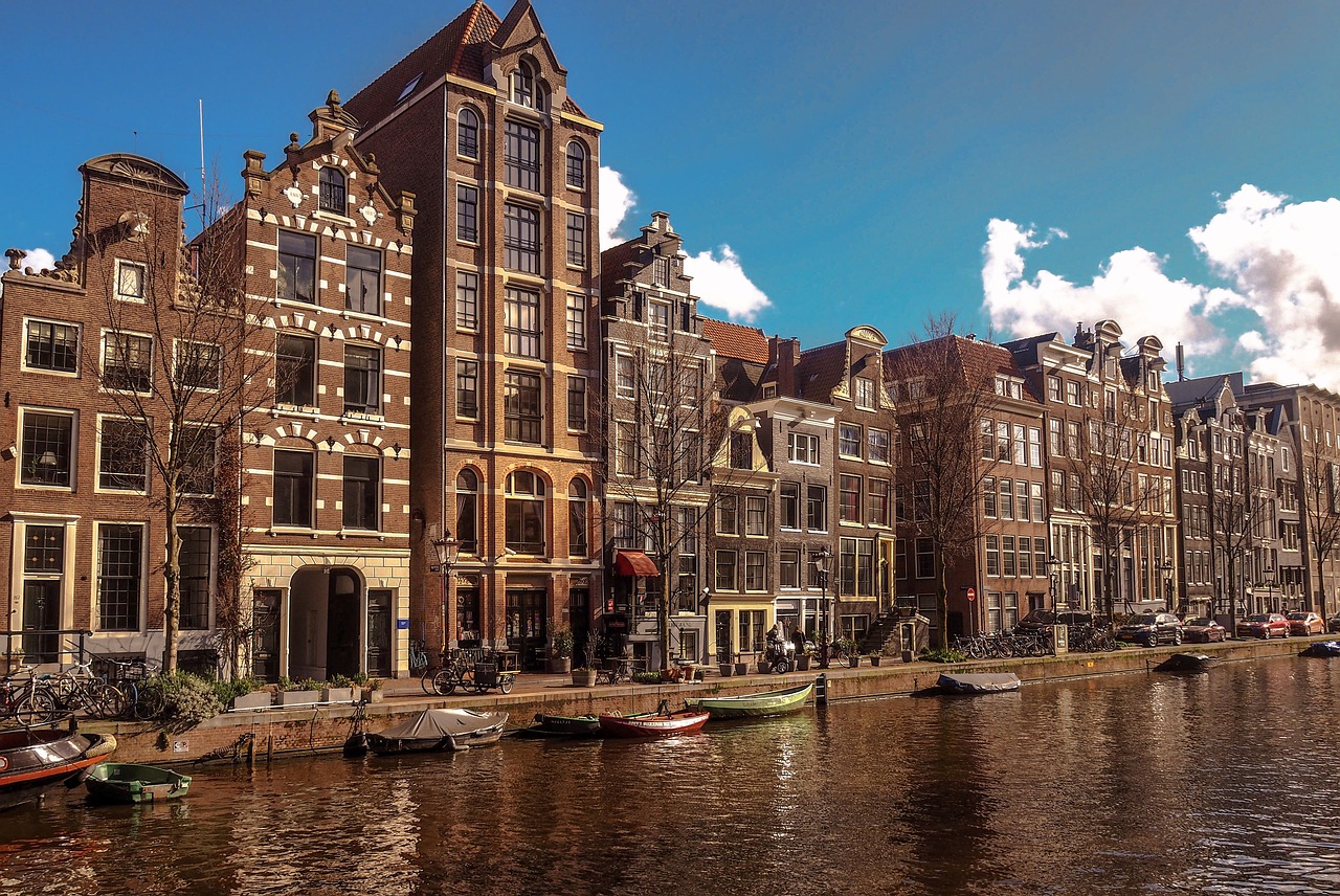 amsterdam  canal  old town free photo