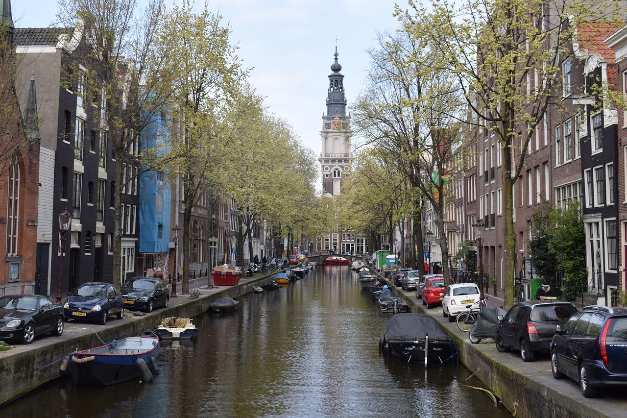 amsterdam  canals  netherlands free photo