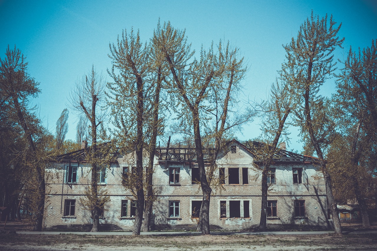 an abandoned  building  house free photo