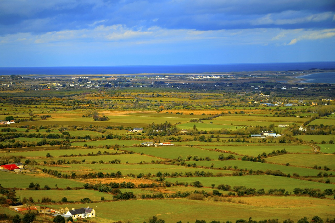 anascaul county kerry sprawling vista free photo