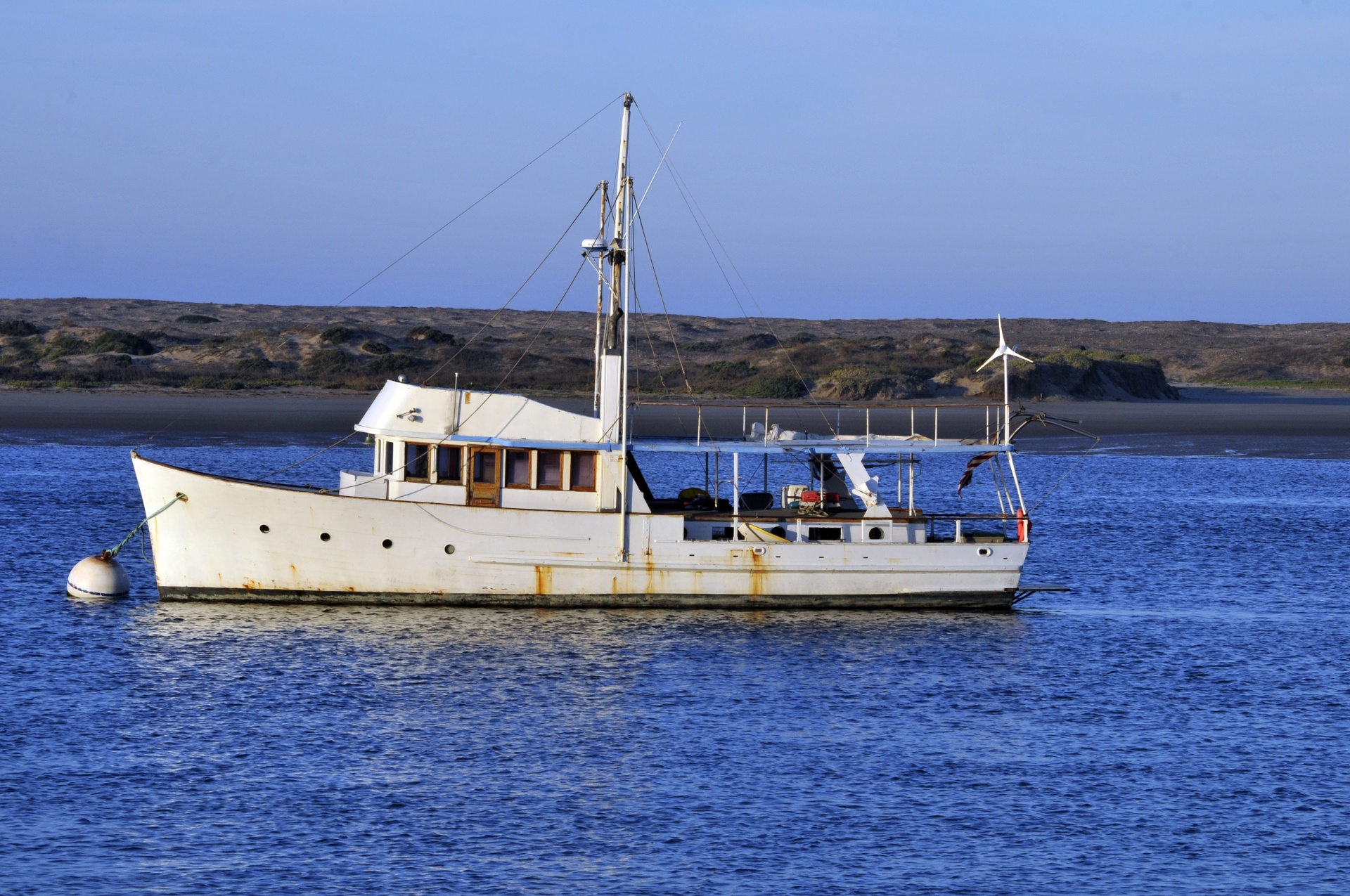 boat boats fishing boat free photo