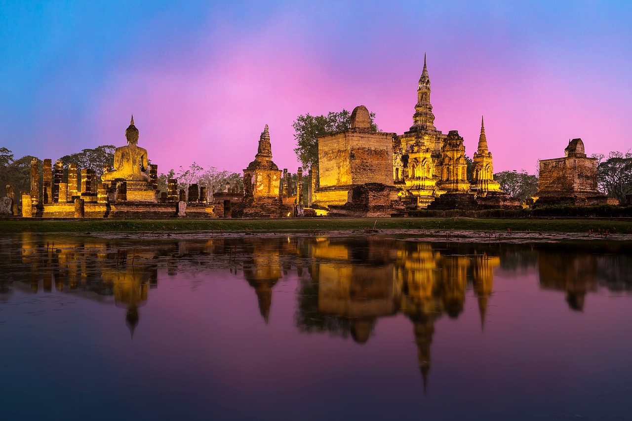 phra nakhon si ayutthaya ancient architecture free photo