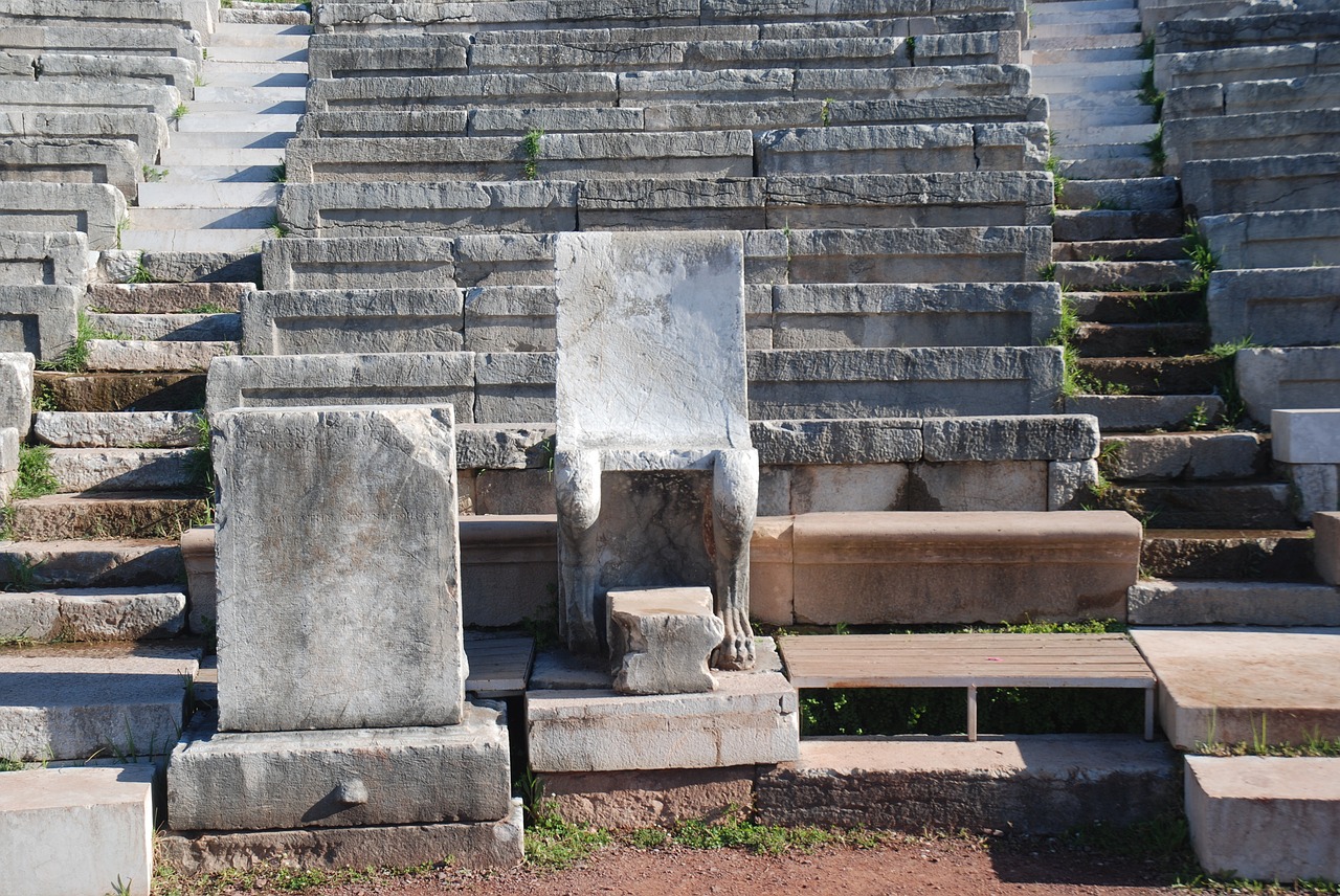 ancient  messina  monument free photo