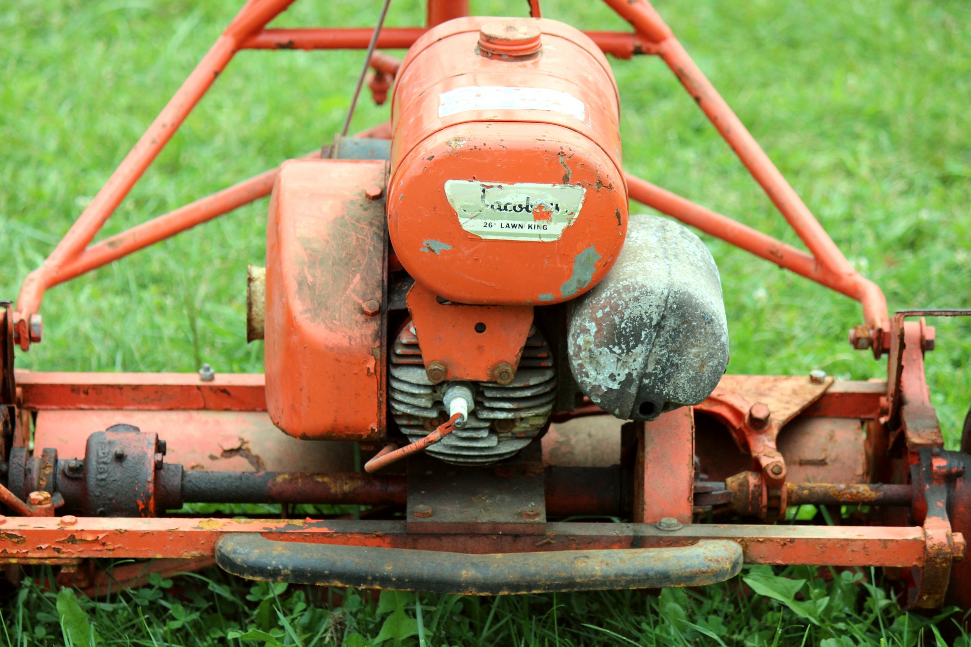 Lawnmower,mow,ancient,old,worn out - free image from
