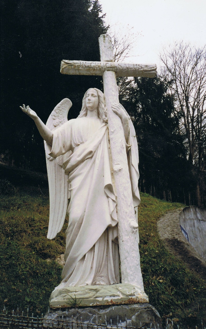 angel lourdes catholic free photo