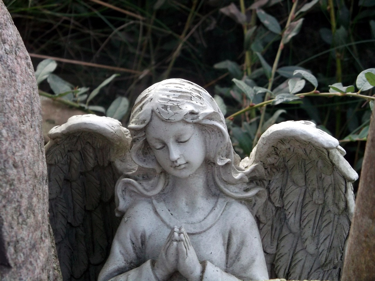 angel faith cemetery free photo