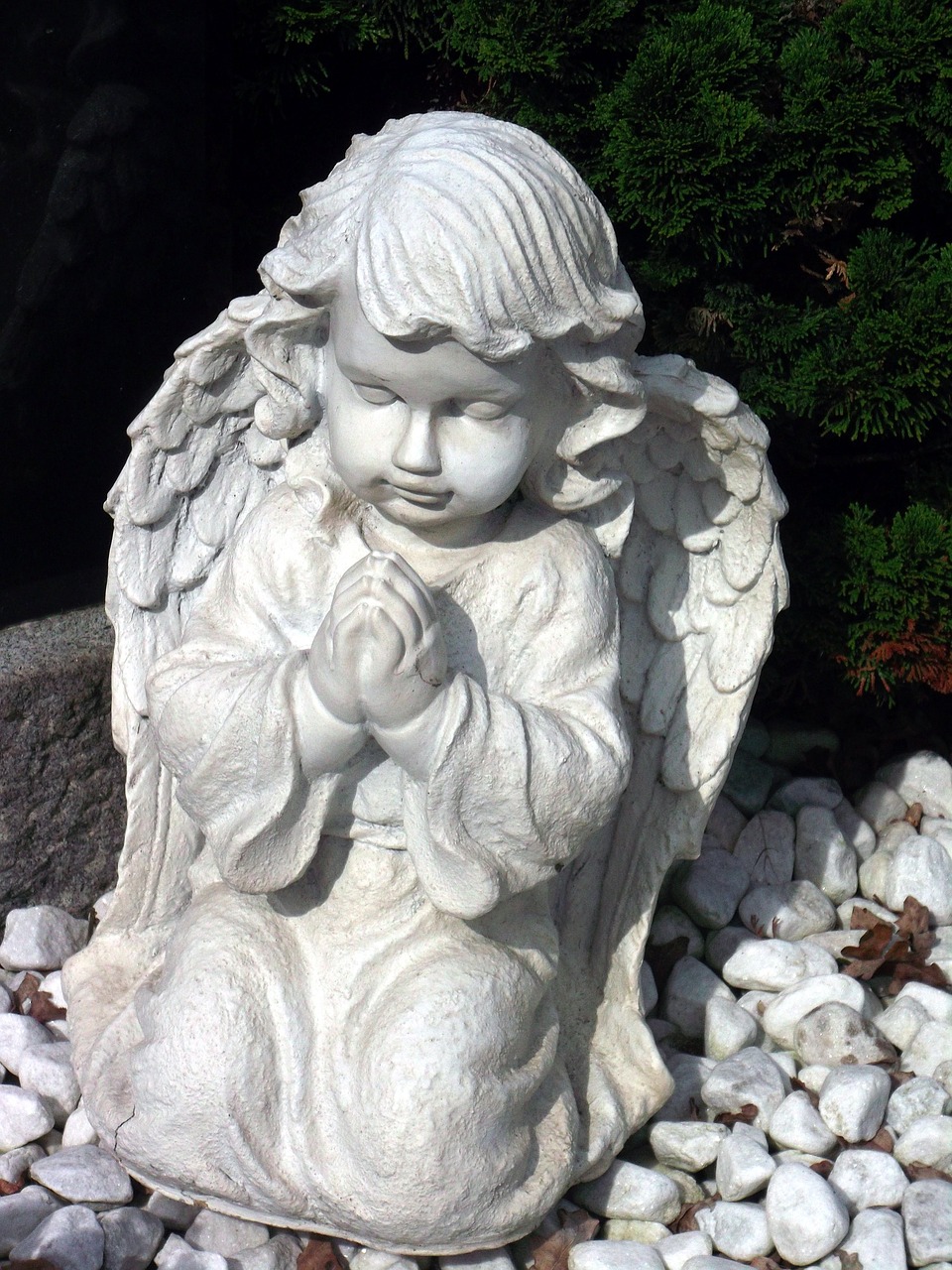 angel faith cemetery free photo