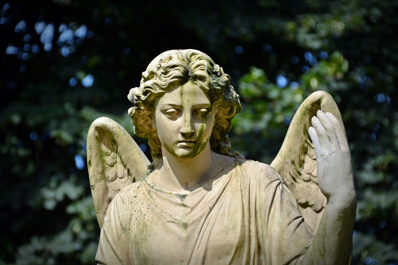 angel figure mourning free photo