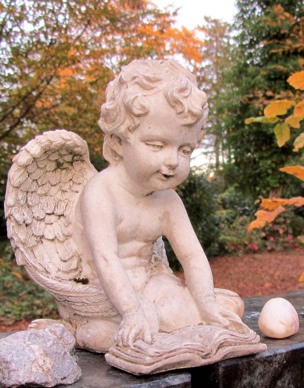 angel figure sculpture free photo