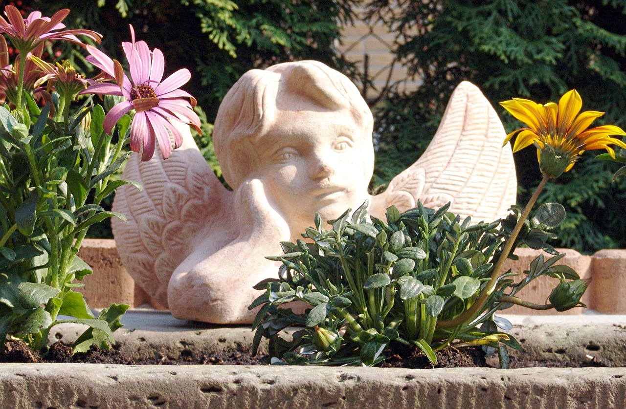 angel putten garden free photo