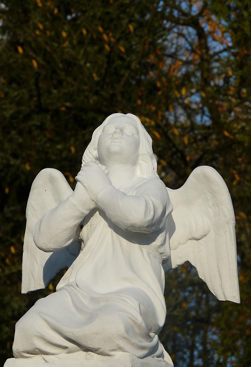 angel statue autumn free photo