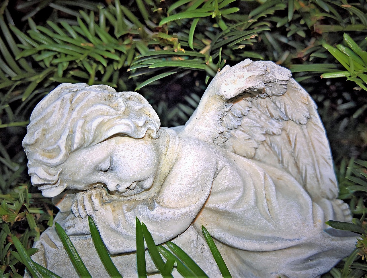 angel small figure cherub free photo