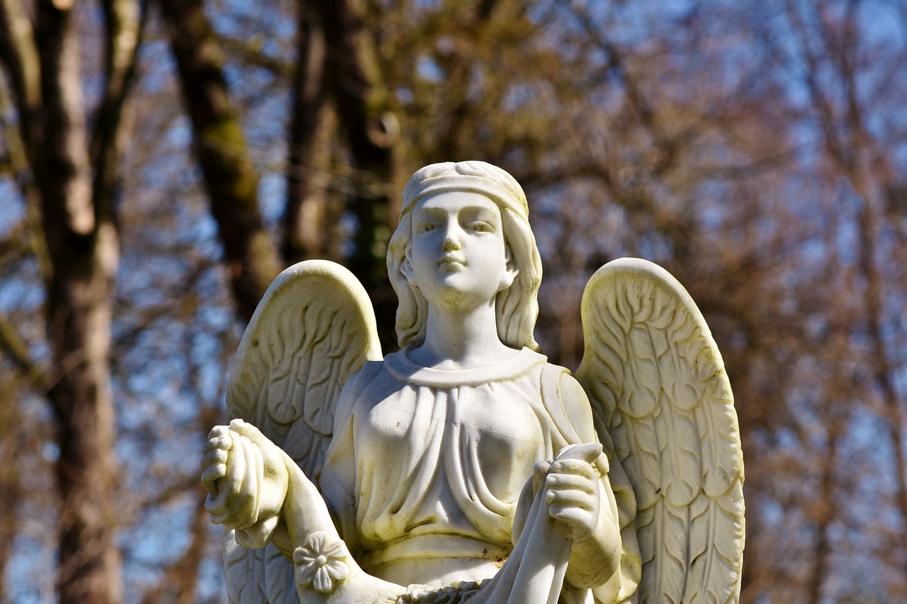 angel angel figure sculpture free photo