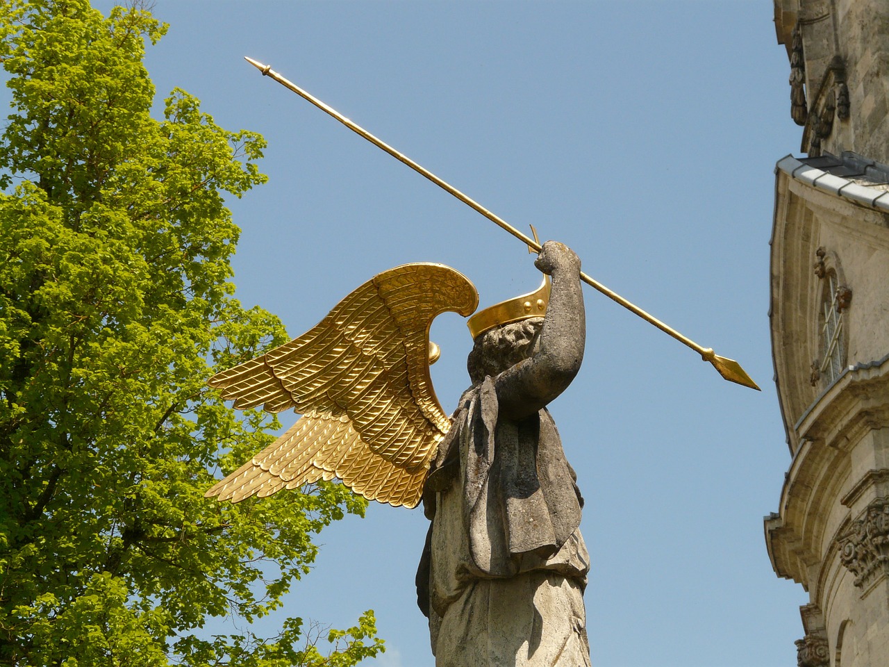 angel spear lance free photo