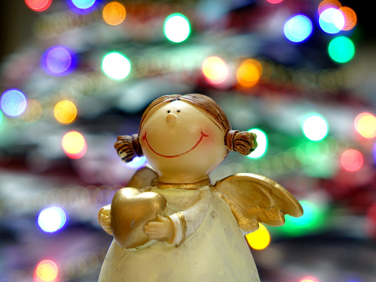 angel figure christmas figure free photo