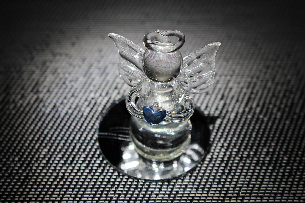 angel glass glass figurines free photo