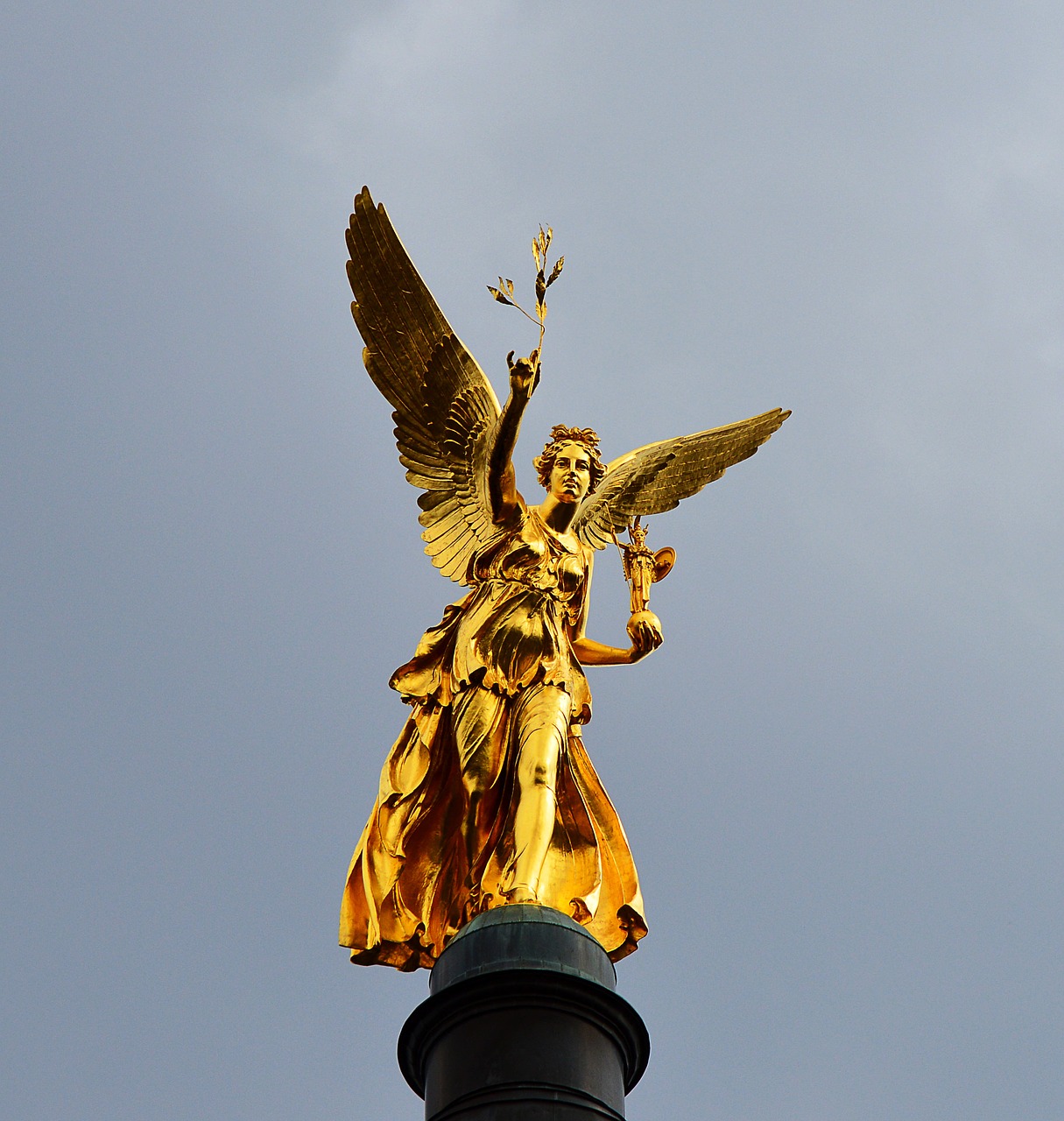 angel of peace gilded munich free photo