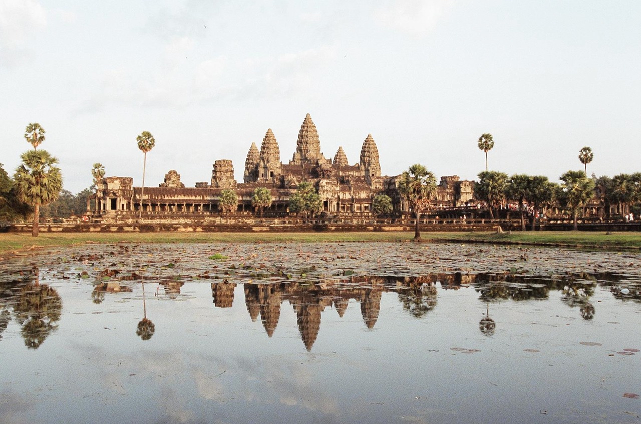 angkor wat temple siem reap free photo