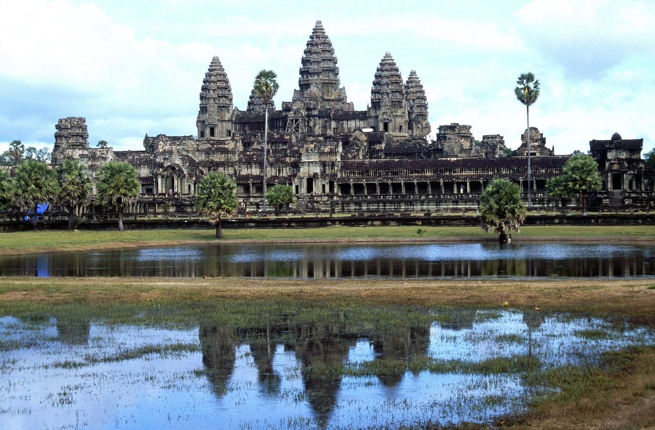 angkor wat temple twelfth century cambodia free photo